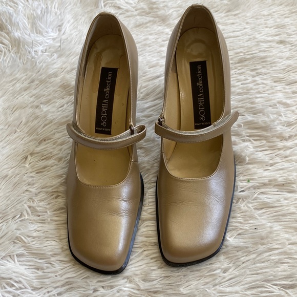 Champagne womens heeled Mary Jane metallic formal elegant shoes, size 23 US: 6.5 - Picture 4 of 13